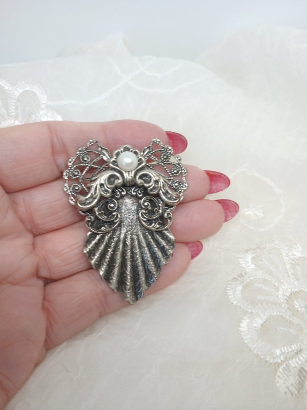 Rare Jane Davis AOL Angel of Love Brooch Antiqued Silver Filigree & Faux Pearl - Picture 3 of 5
